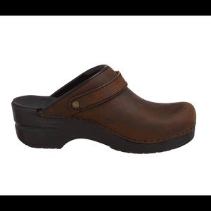 Dansko Women's Ingrid Oiled Leather Clog